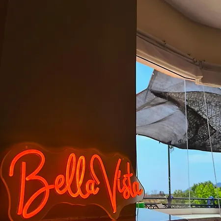 فيلة Bella Vista
